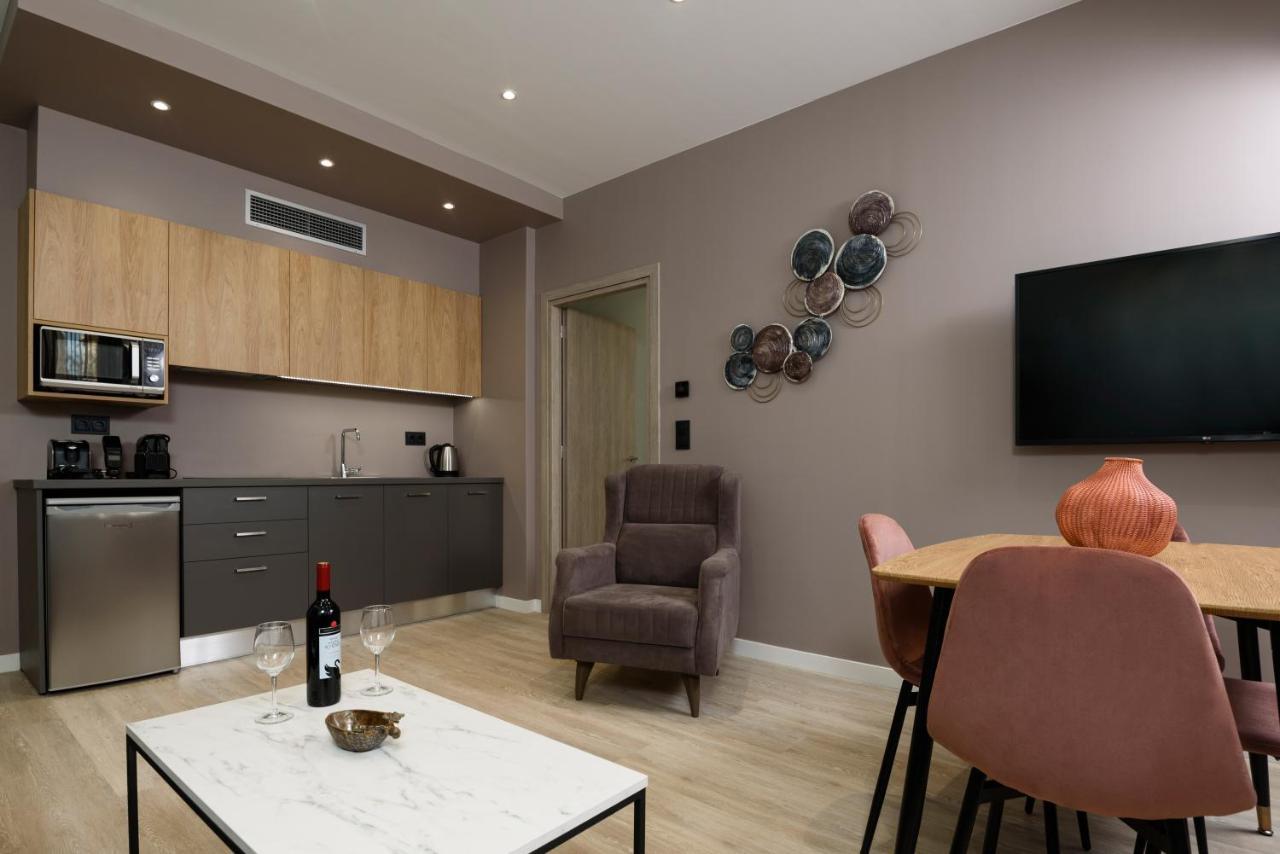 Crossroads Athens By Yha Apartment Bagian luar foto