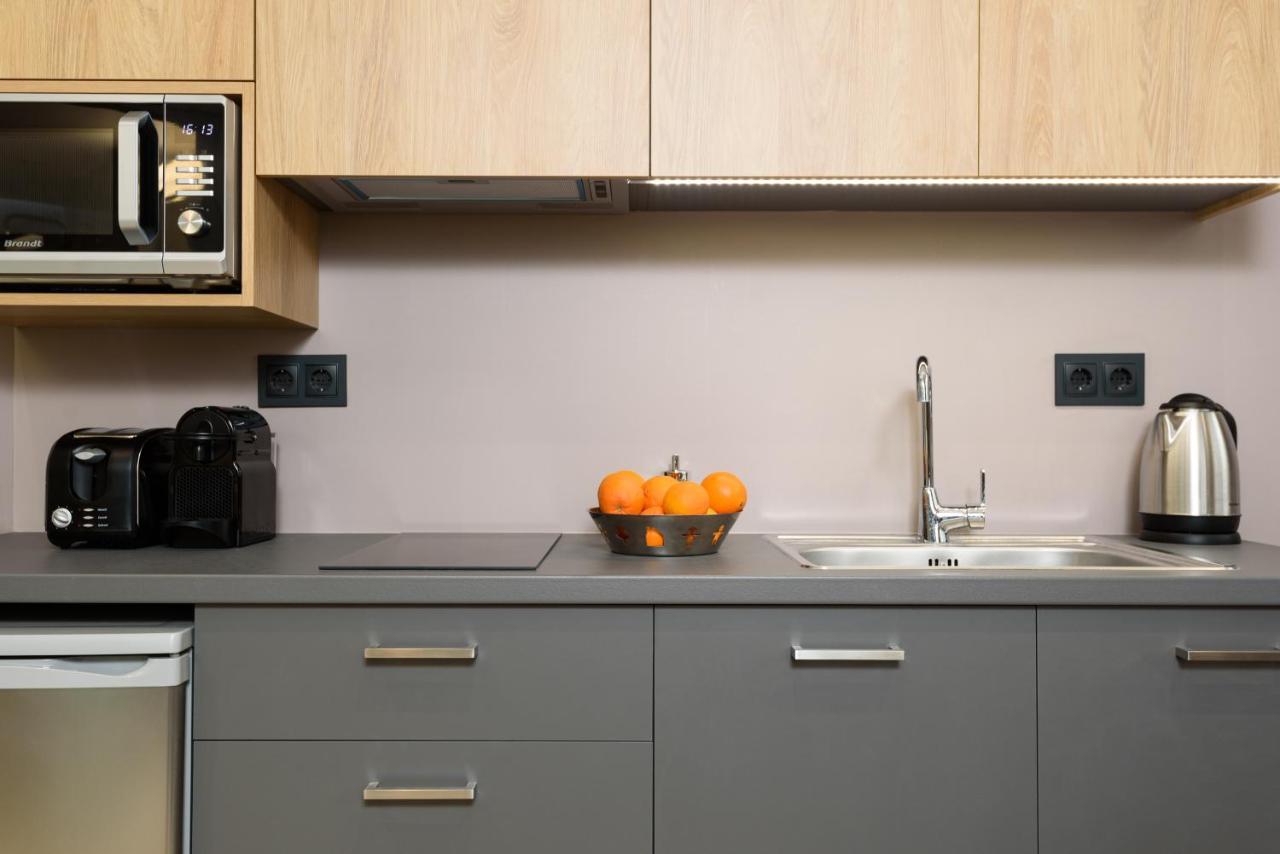 Crossroads Athens By Yha Apartment Bagian luar foto