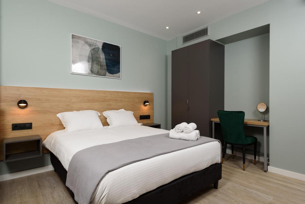 Crossroads Athens By Yha Apartment Bagian luar foto