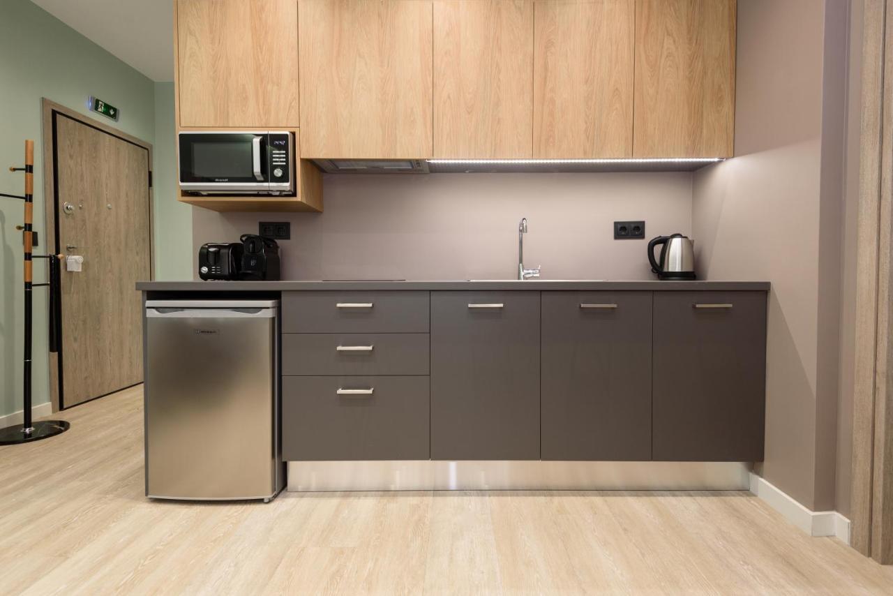 Crossroads Athens By Yha Apartment Bagian luar foto