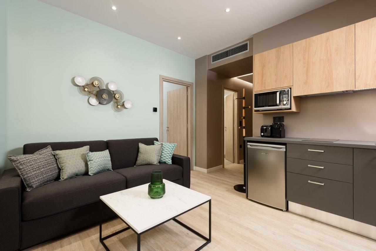 Crossroads Athens By Yha Apartment Bagian luar foto